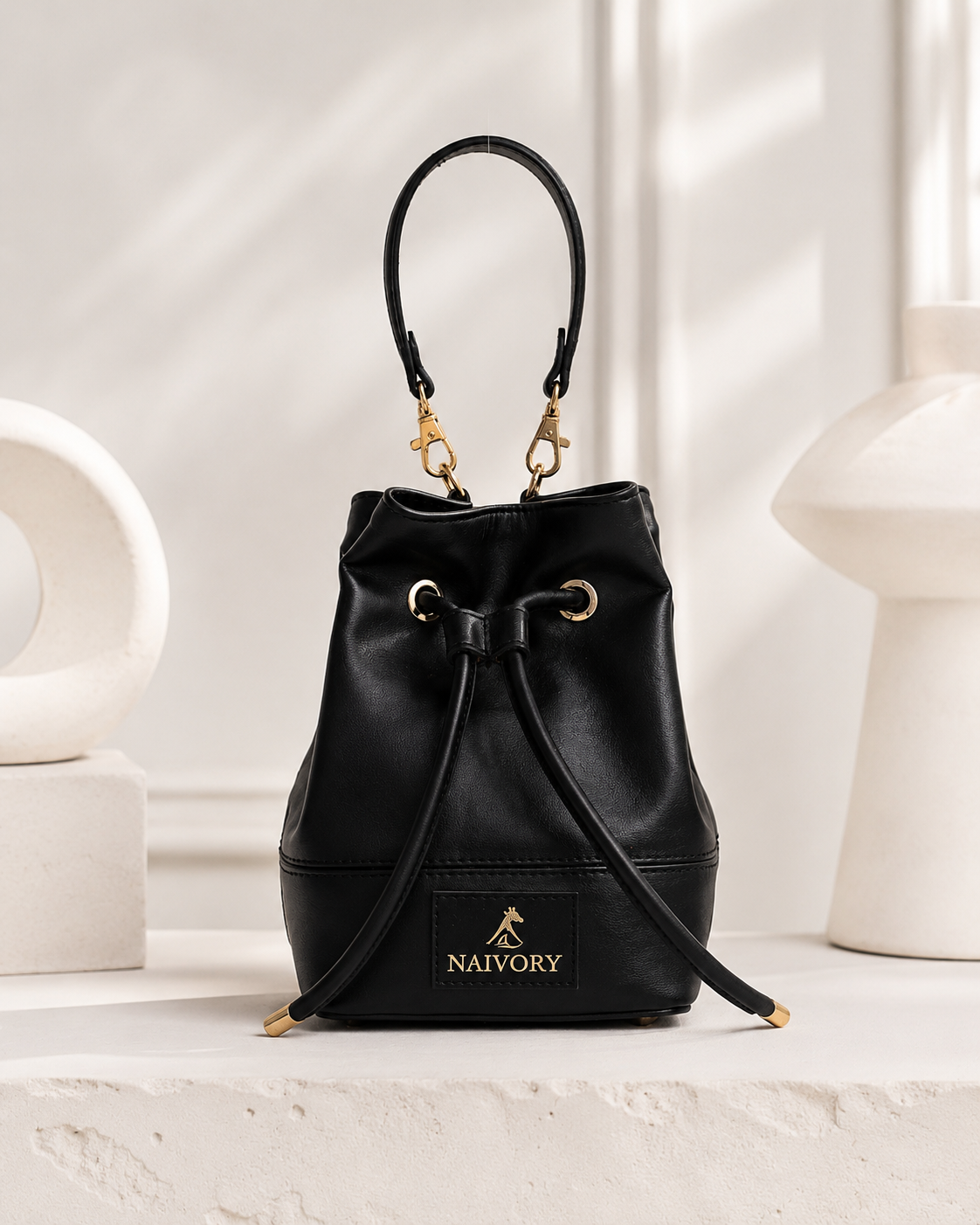 The Nile Bucket Handbag Black